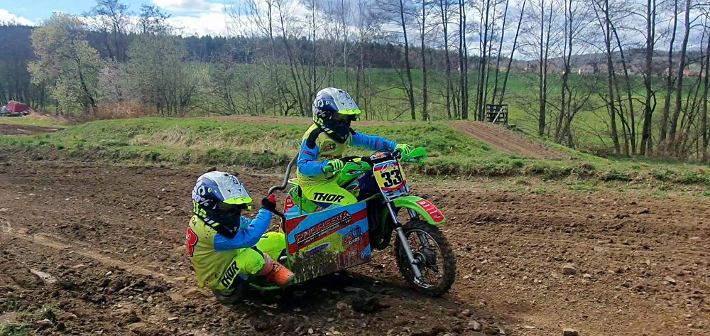 Karavan a loď